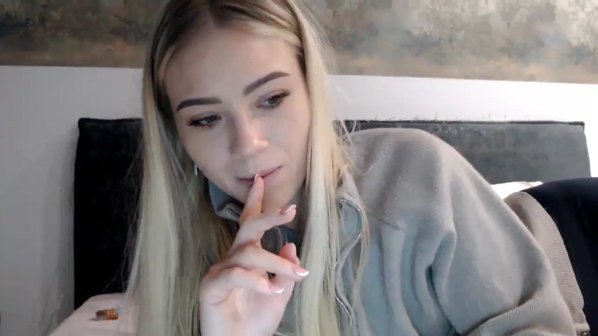 Gallery image thumbnail from bridetobe's myfreecams stream on, 01/13/2024, 02:05 image 15 of 20