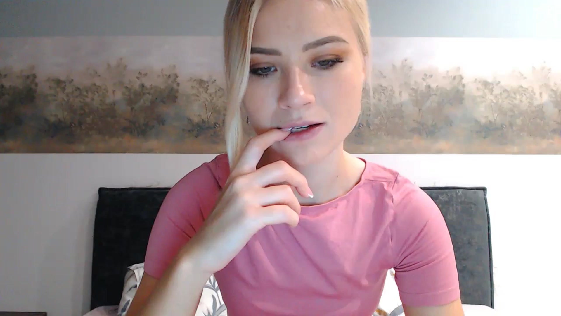 Gallery image thumbnail from bridetobe's myfreecams stream on, 01/16/2024, 04:28 image 4 of 20