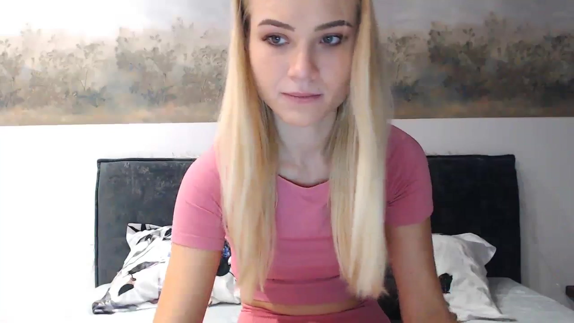 Gallery image thumbnail from bridetobe's myfreecams stream on, 01/19/2024, 05:08 image 6 of 20