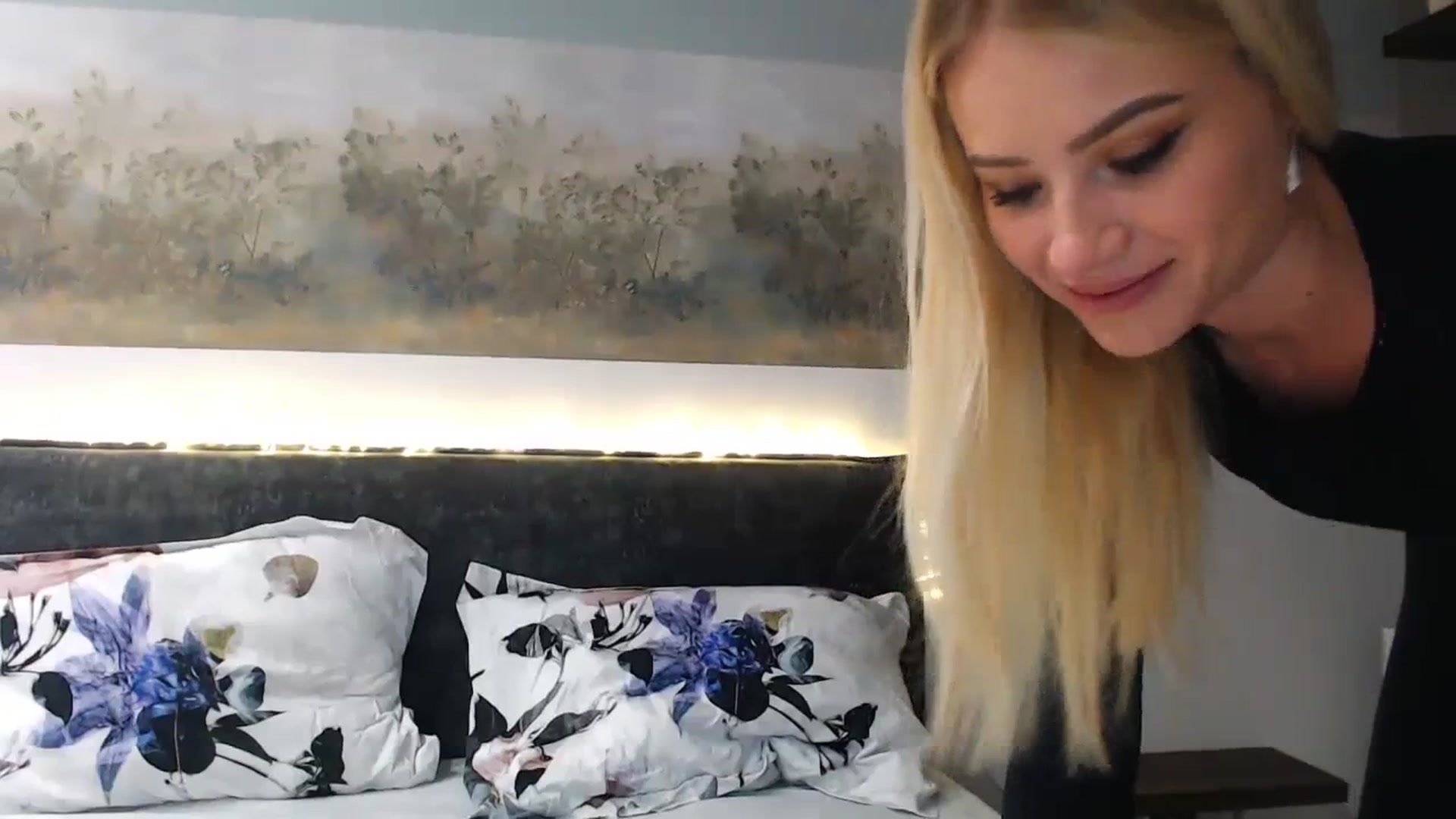 Gallery image thumbnail from bridetobe's myfreecams stream on, 01/20/2024, 01:44 image 11 of 20