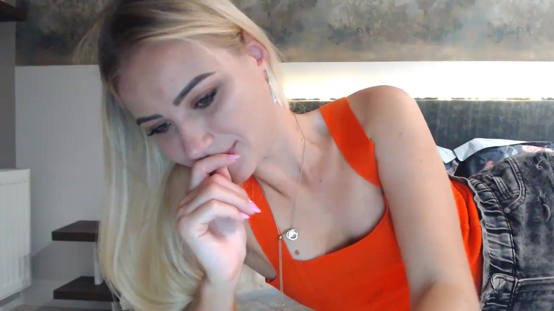 Gallery image thumbnail from bridetobe's myfreecams stream on, 02/11/2024, 02:24 image 18 of 20