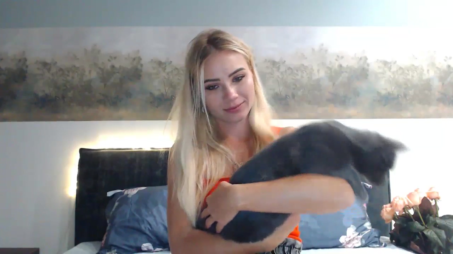 Gallery image thumbnail from bridetobe's myfreecams stream on, 02/11/2024, 02:24 image 5 of 20
