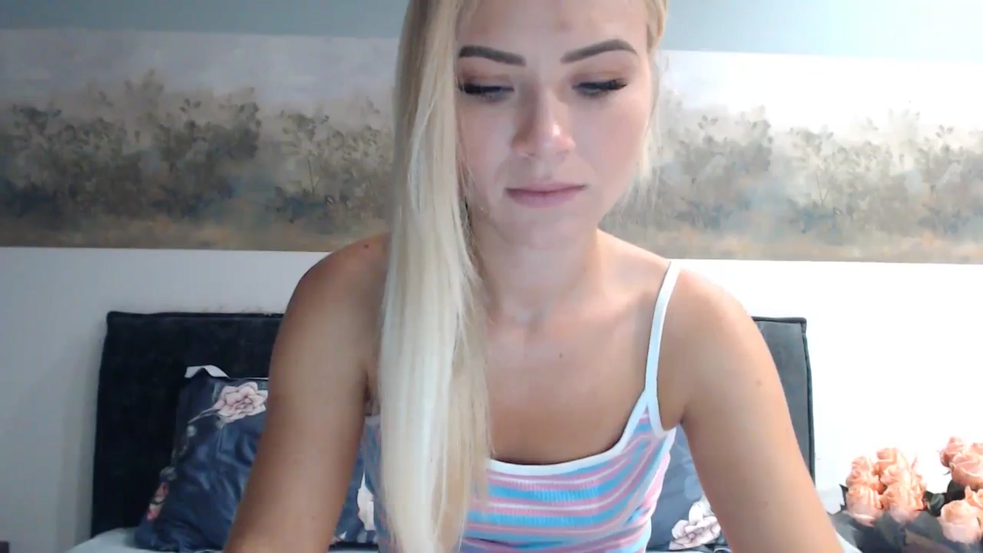 Gallery image thumbnail from bridetobe's myfreecams stream on, 02/13/2024, 04:17 image 16 of 20