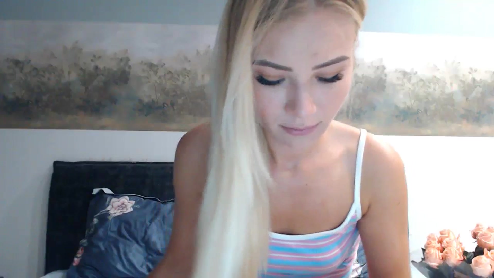 Gallery image thumbnail from bridetobe's myfreecams stream on, 02/13/2024, 04:17 image 15 of 20