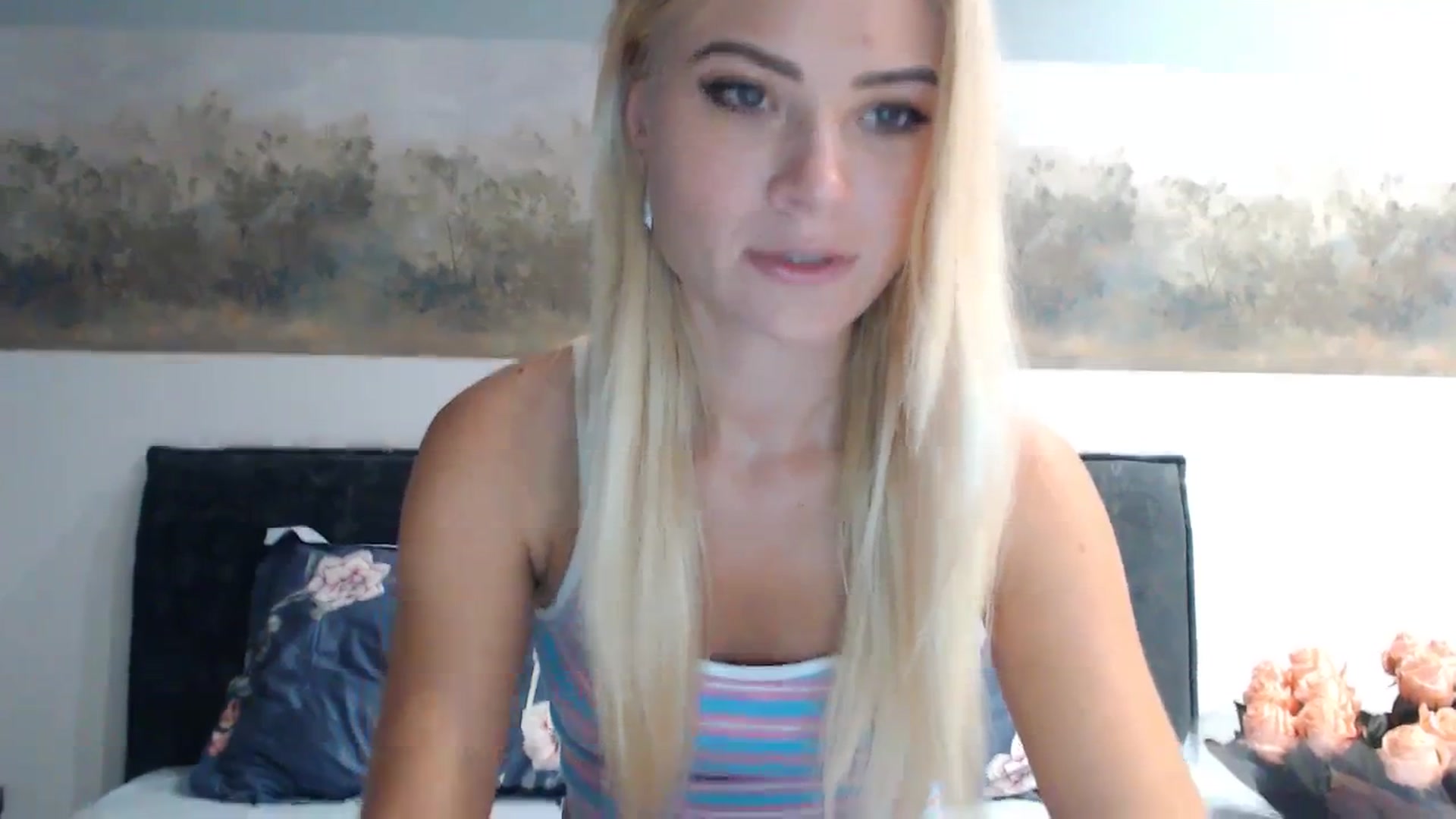 Gallery image thumbnail from bridetobe's myfreecams stream on, 02/13/2024, 04:17 image 5 of 20