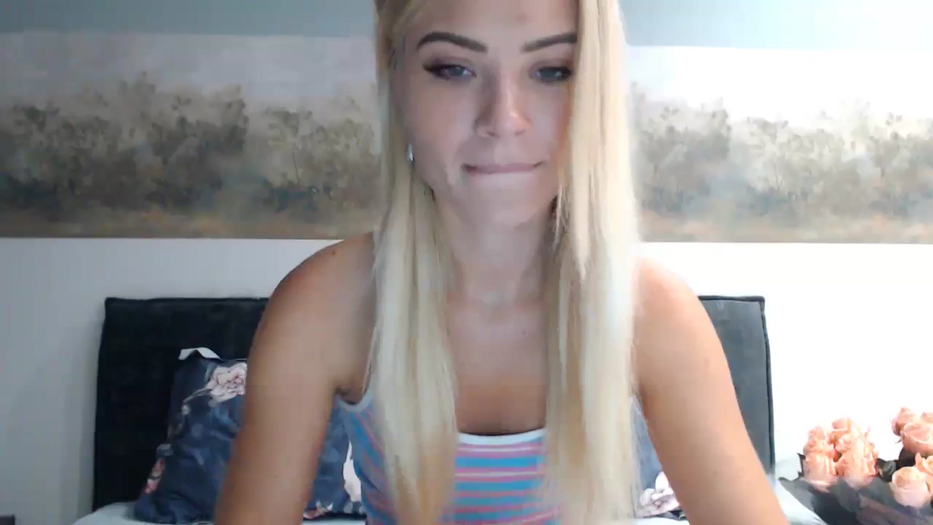 Gallery image thumbnail from bridetobe's myfreecams stream on, 02/13/2024, 04:17 image 3 of 20