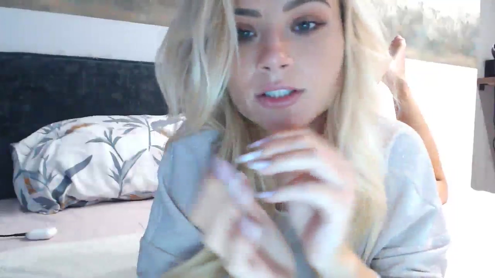 Gallery image thumbnail from bridetobe's myfreecams stream on, 03/07/2024, 05:00 image 14 of 20