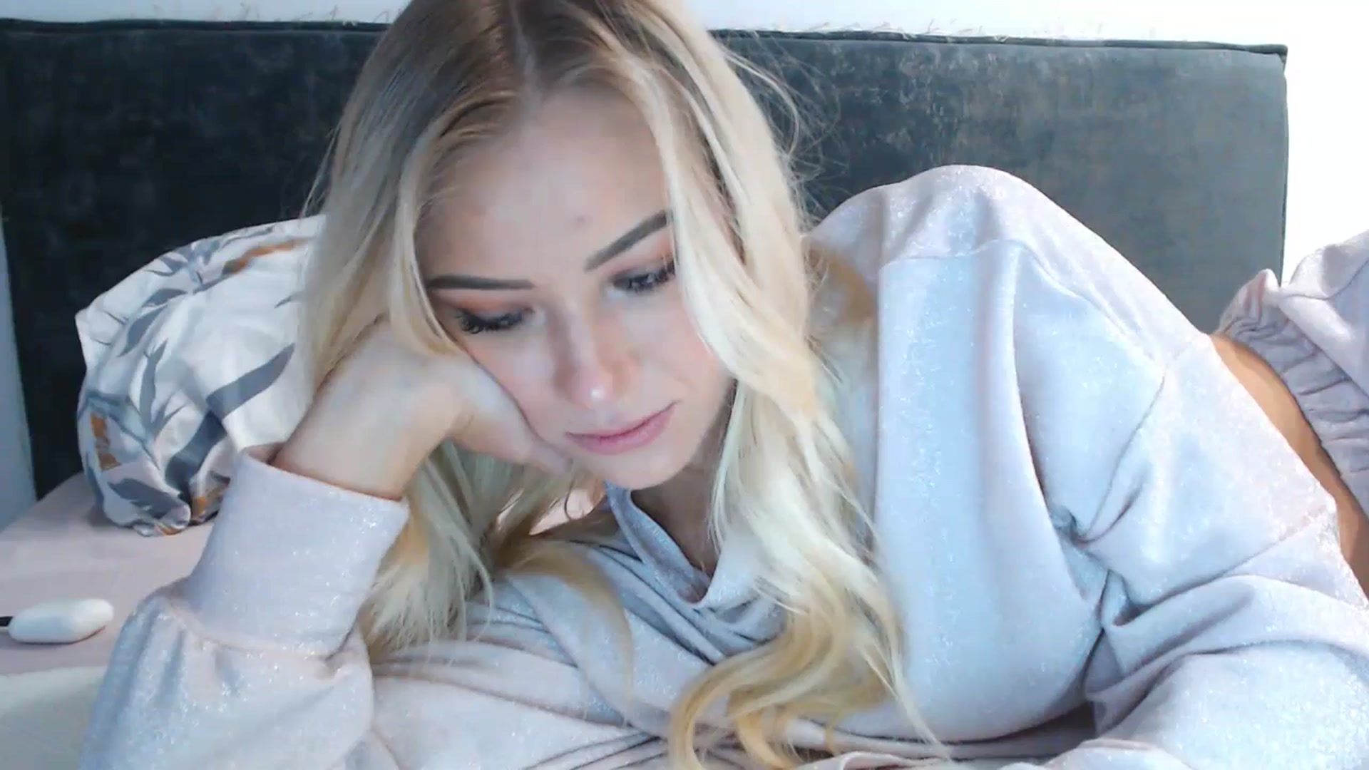 Gallery image thumbnail from bridetobe's myfreecams stream on, 03/07/2024, 05:00 image 17 of 20