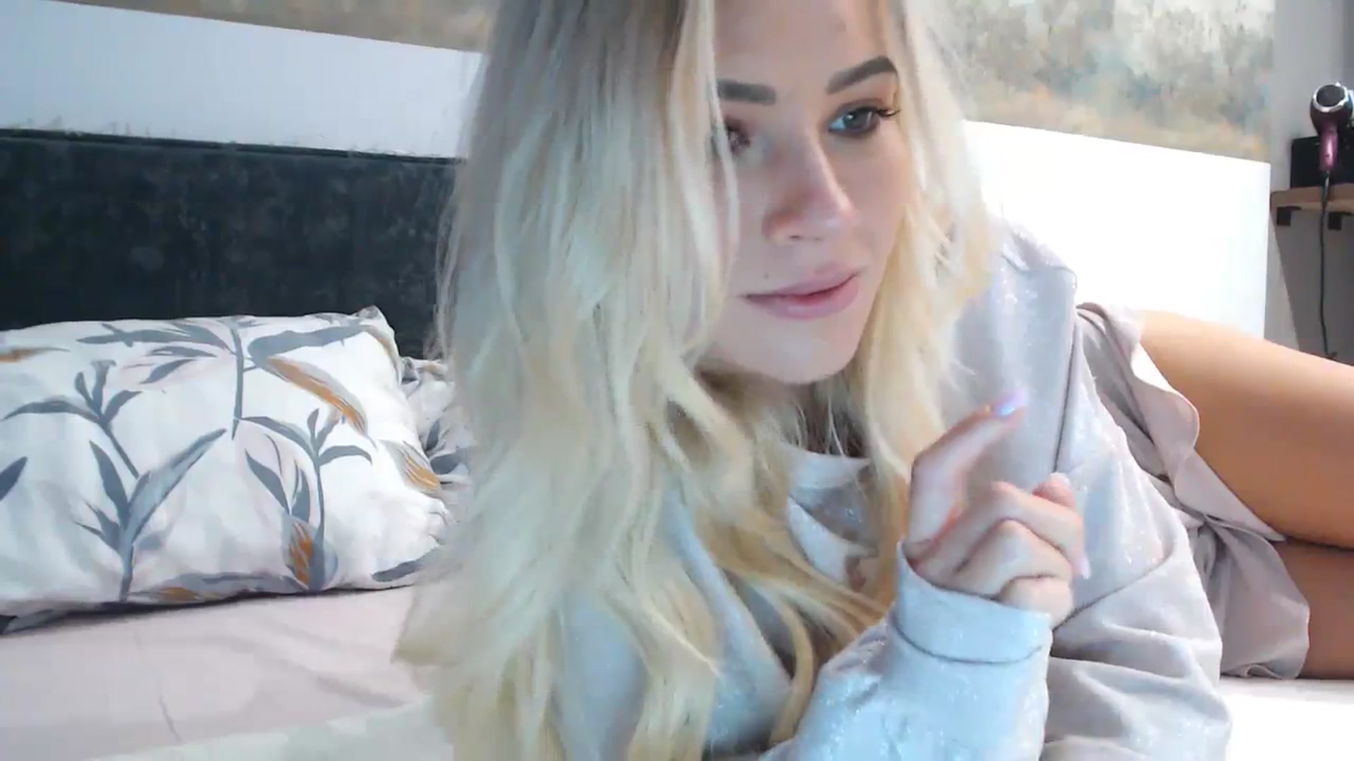 Gallery image thumbnail from bridetobe's myfreecams stream on, 03/07/2024, 05:00 image 15 of 20