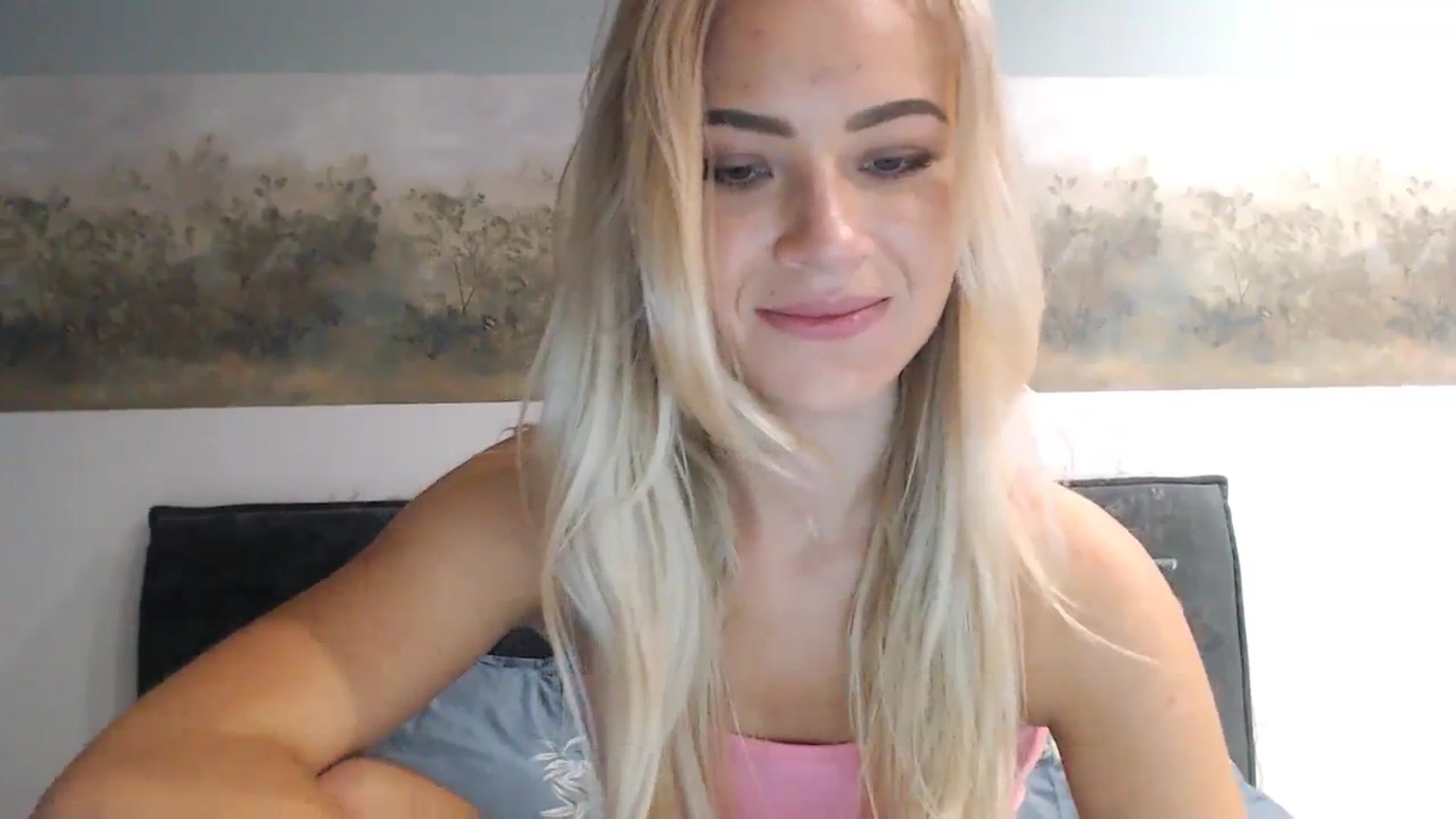 Gallery image thumbnail from bridetobe's myfreecams stream on, 03/15/2024, 03:11 image 2 of 20