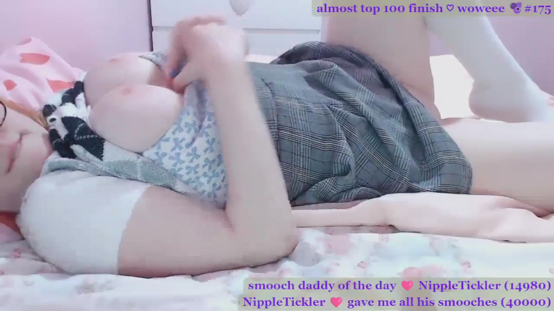 Gallery image thumbnail from britishsummer's myfreecams stream on, 03/31/2026, 23:09 image 17 of 20