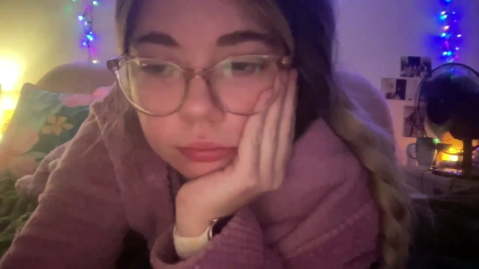 Gallery image thumbnail from brooklynivyxo's myfreecams stream on, 05/18/2025, 10:22 image 15 of 20