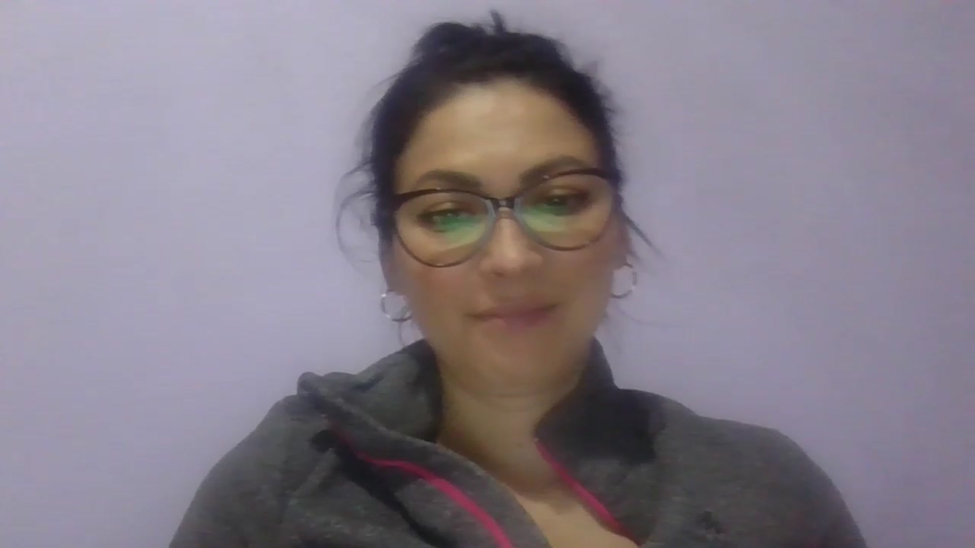 Gallery image thumbnail from brunette_glam's myfreecams stream on, 01/20/2023, 16:38 image 15 of 20