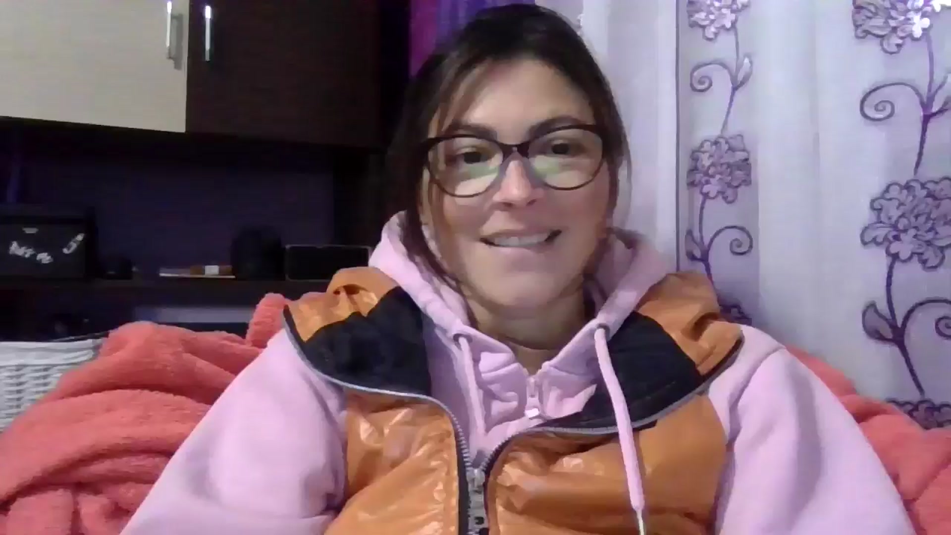 Gallery image thumbnail from brunette_glam's myfreecams stream on, 10/27/2024, 17:51 image 4 of 20