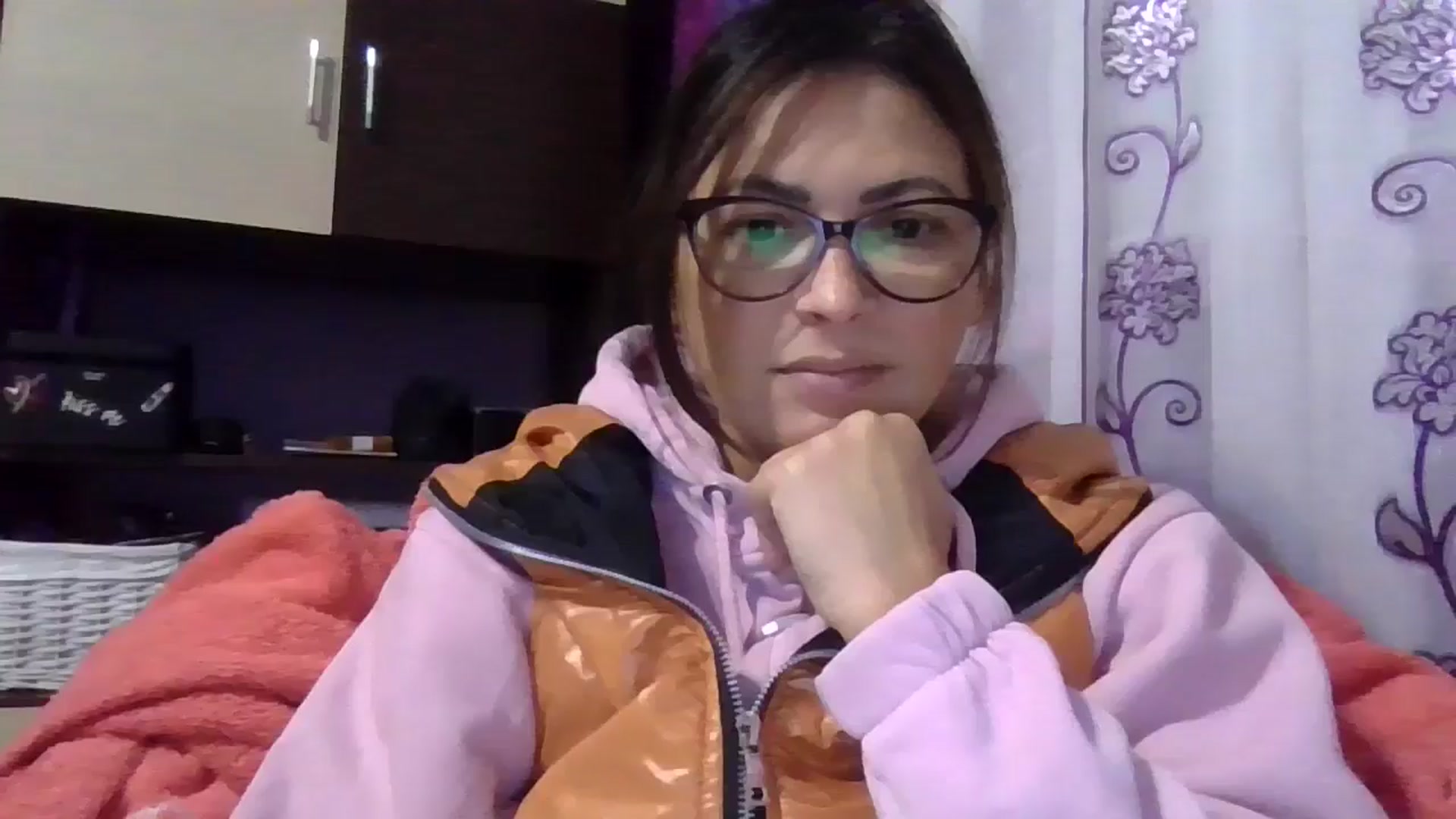 Gallery image thumbnail from brunette_glam's myfreecams stream on, 10/27/2024, 17:51 image 18 of 20