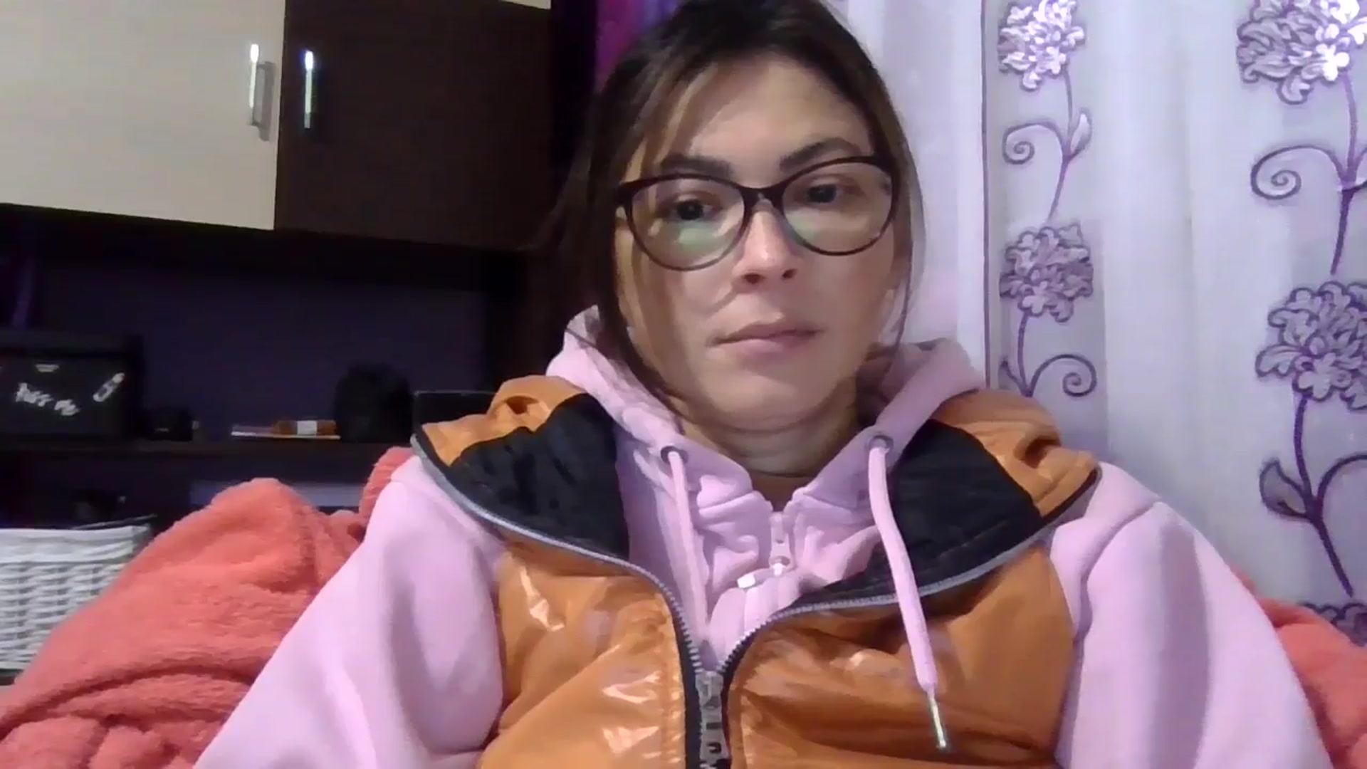 Gallery image thumbnail from brunette_glam's myfreecams stream on, 10/27/2024, 17:51 image 12 of 20