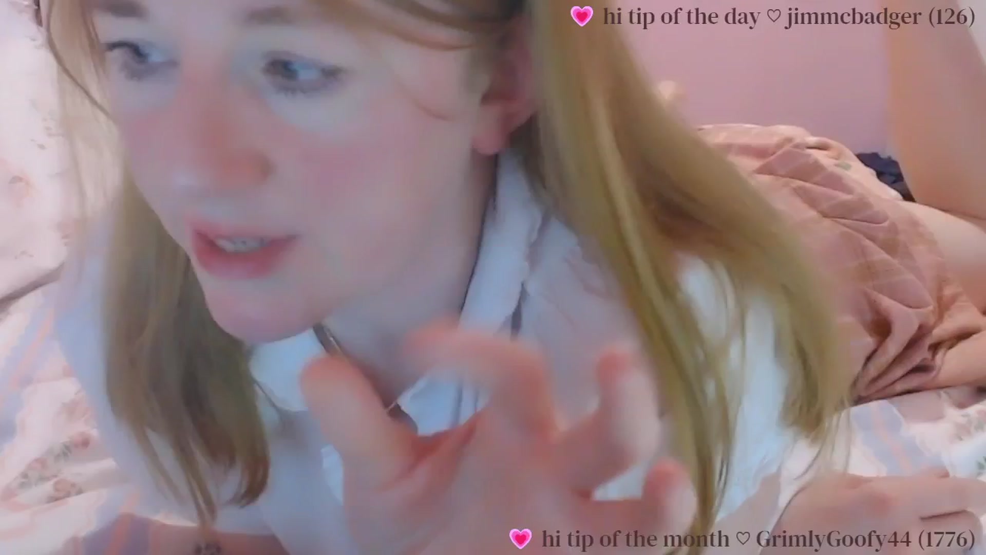 Gallery image thumbnail from bubblegumbun's myfreecams stream on, 03/22/2025, 24:18 image 15 of 20