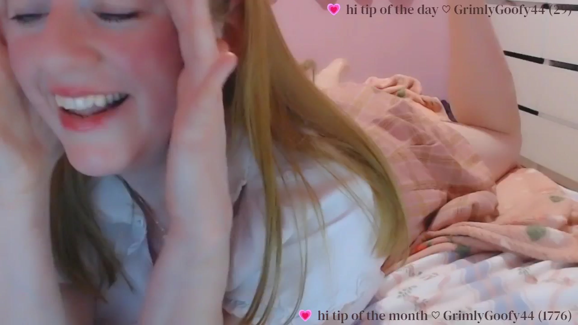 Gallery image thumbnail from bubblegumbun's myfreecams stream on, 03/22/2025, 24:18 image 2 of 20