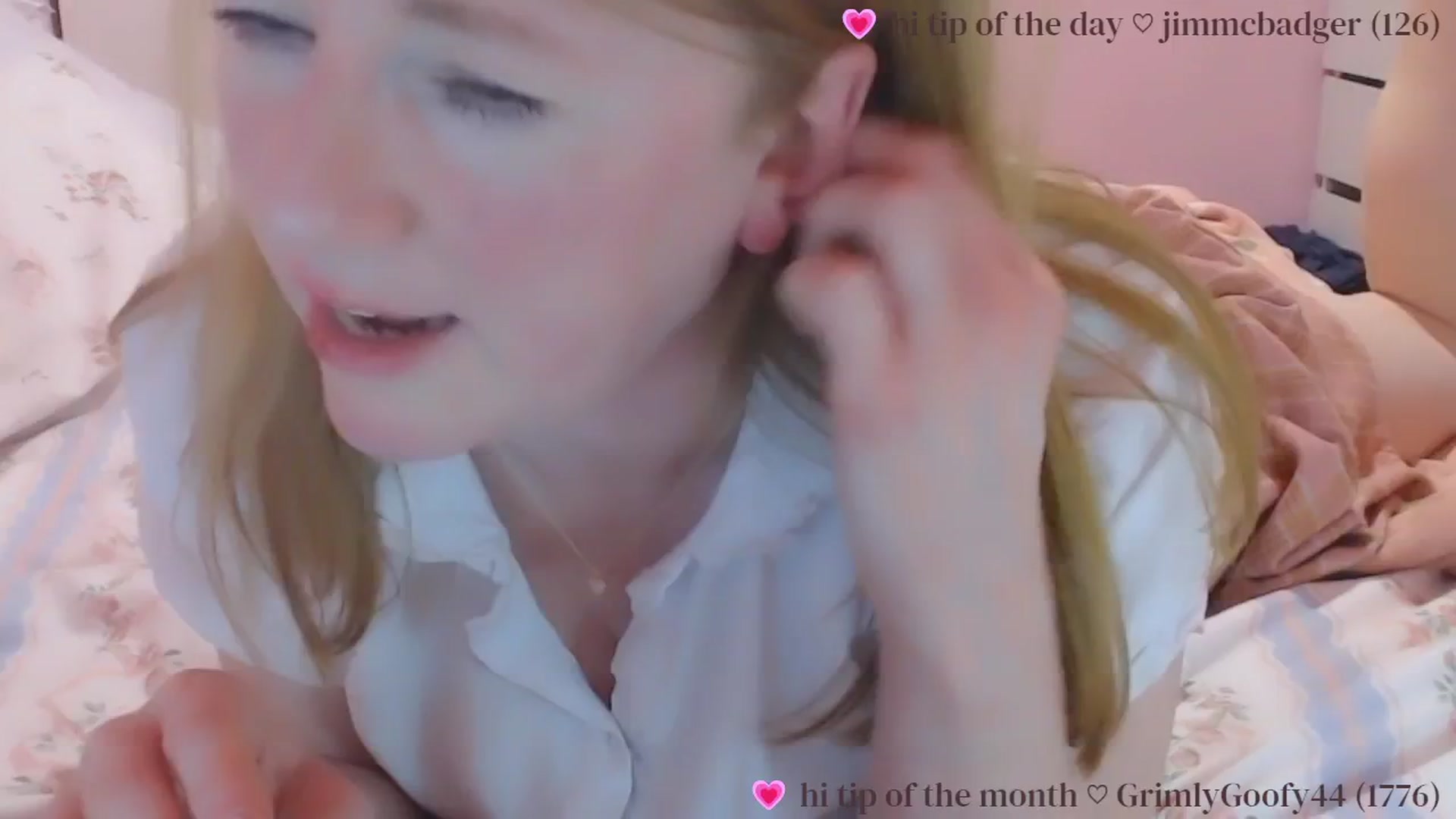 Gallery image thumbnail from bubblegumbun's myfreecams stream on, 03/22/2025, 24:18 image 14 of 20