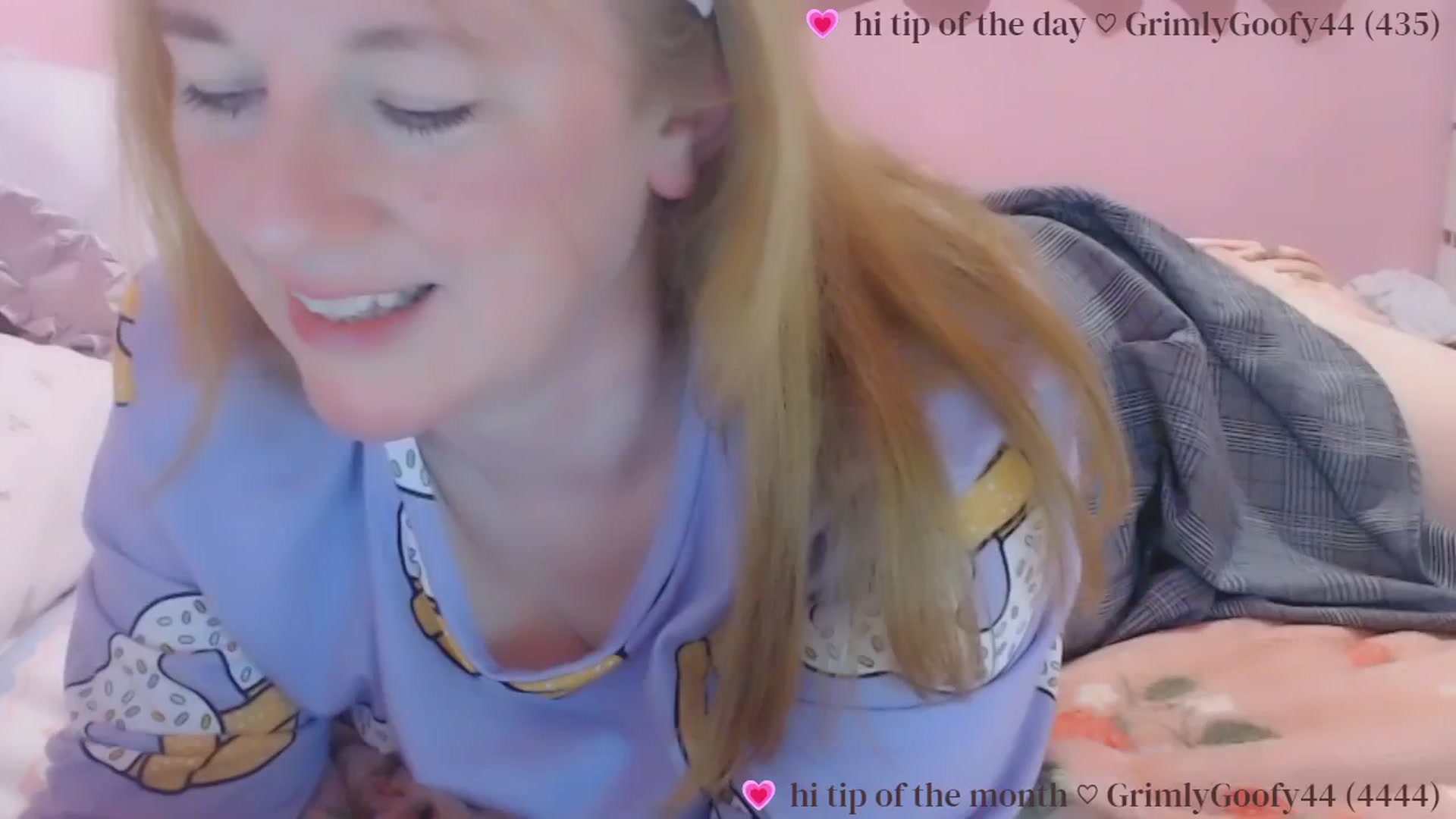 Gallery image thumbnail from bubblegumbun's myfreecams stream on, 03/25/2025, 24:05 image 18 of 20