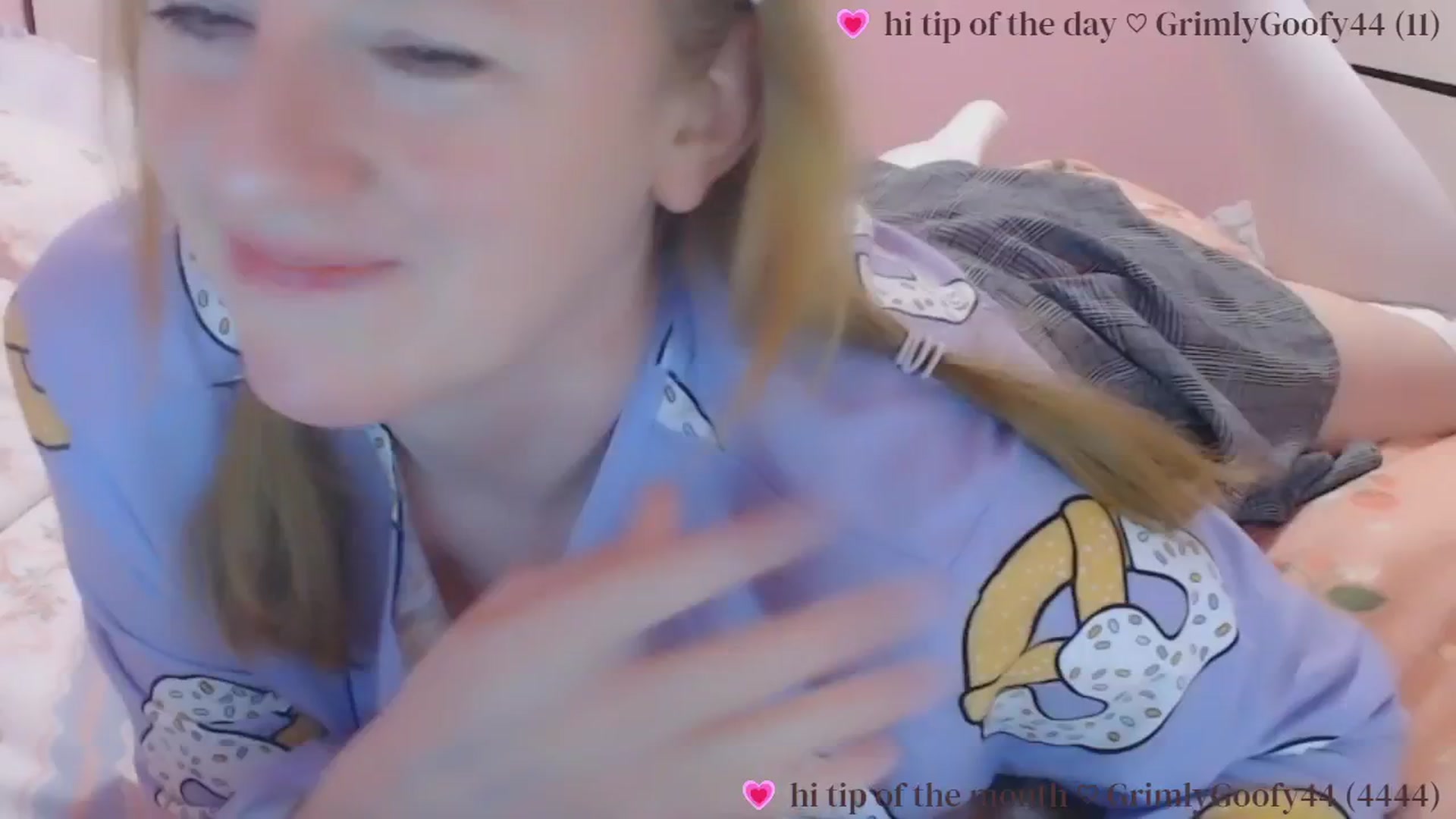 Gallery image thumbnail from bubblegumbun's myfreecams stream on, 03/25/2025, 24:05 image 2 of 20