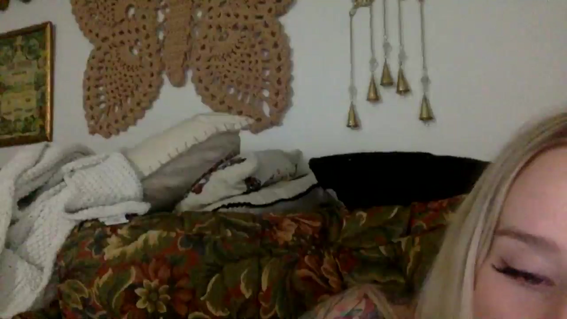 Gallery image thumbnail from bunnygirl's myfreecams stream on, 12/04/2025, 22:08 image 11 of 20