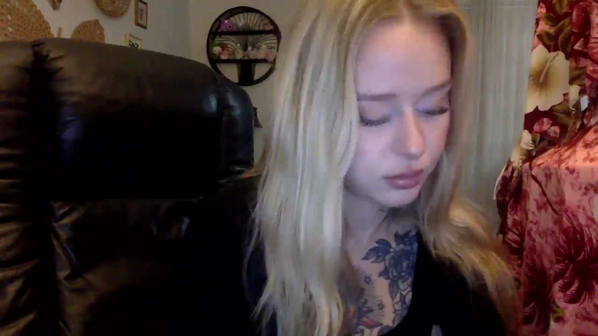 Gallery image thumbnail from bunnygirl's myfreecams stream on, 12/11/2025, 16:23 image 4 of 20