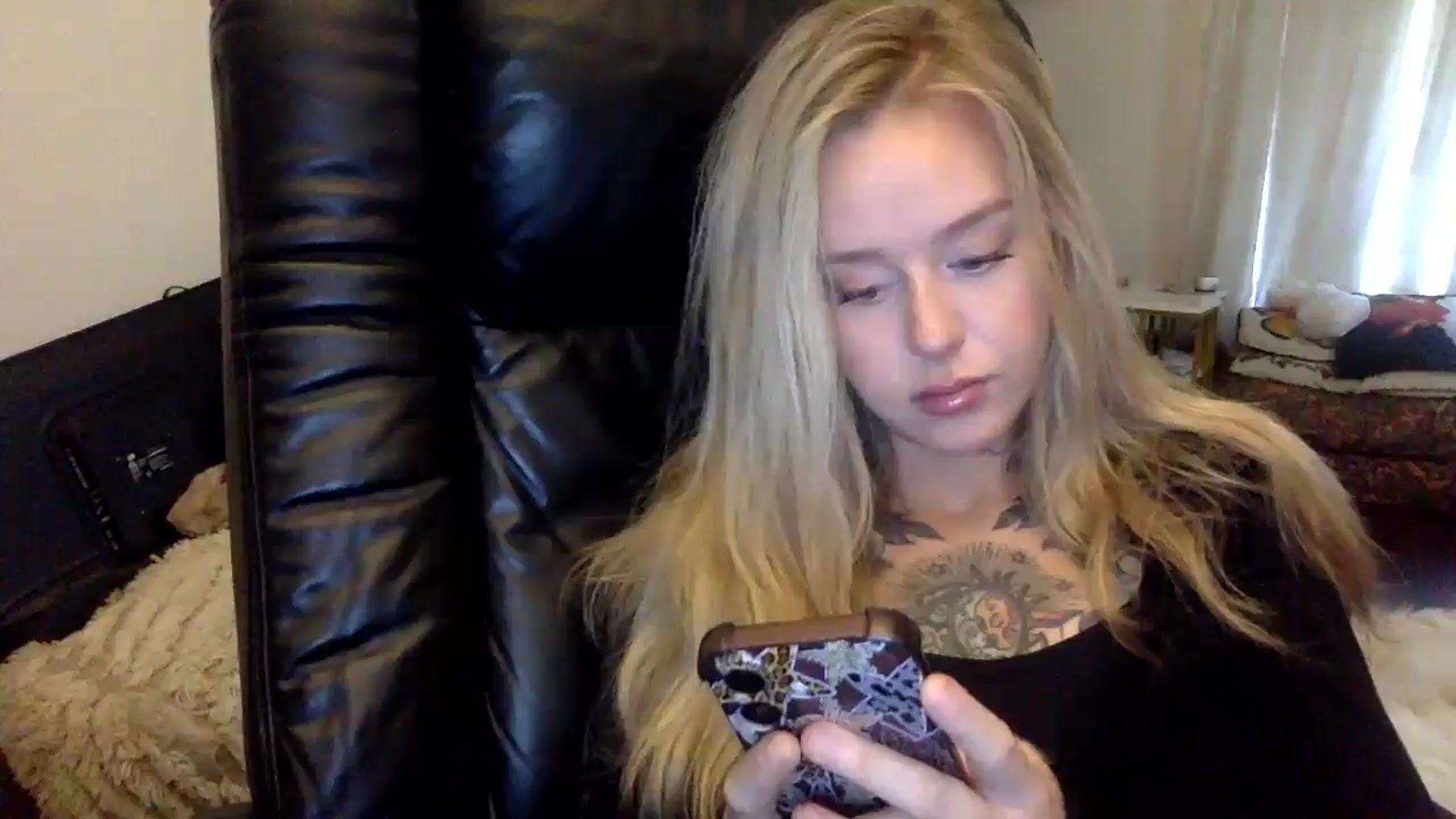 Gallery image thumbnail from bunnygirl's myfreecams stream on, 12/11/2025, 16:23 image 8 of 20
