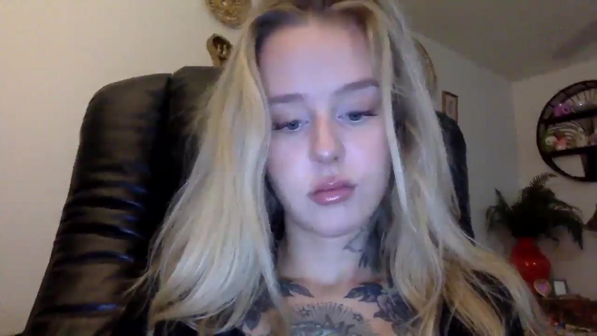 Gallery image thumbnail from bunnygirl's myfreecams stream on, 12/11/2025, 16:23 image 15 of 20