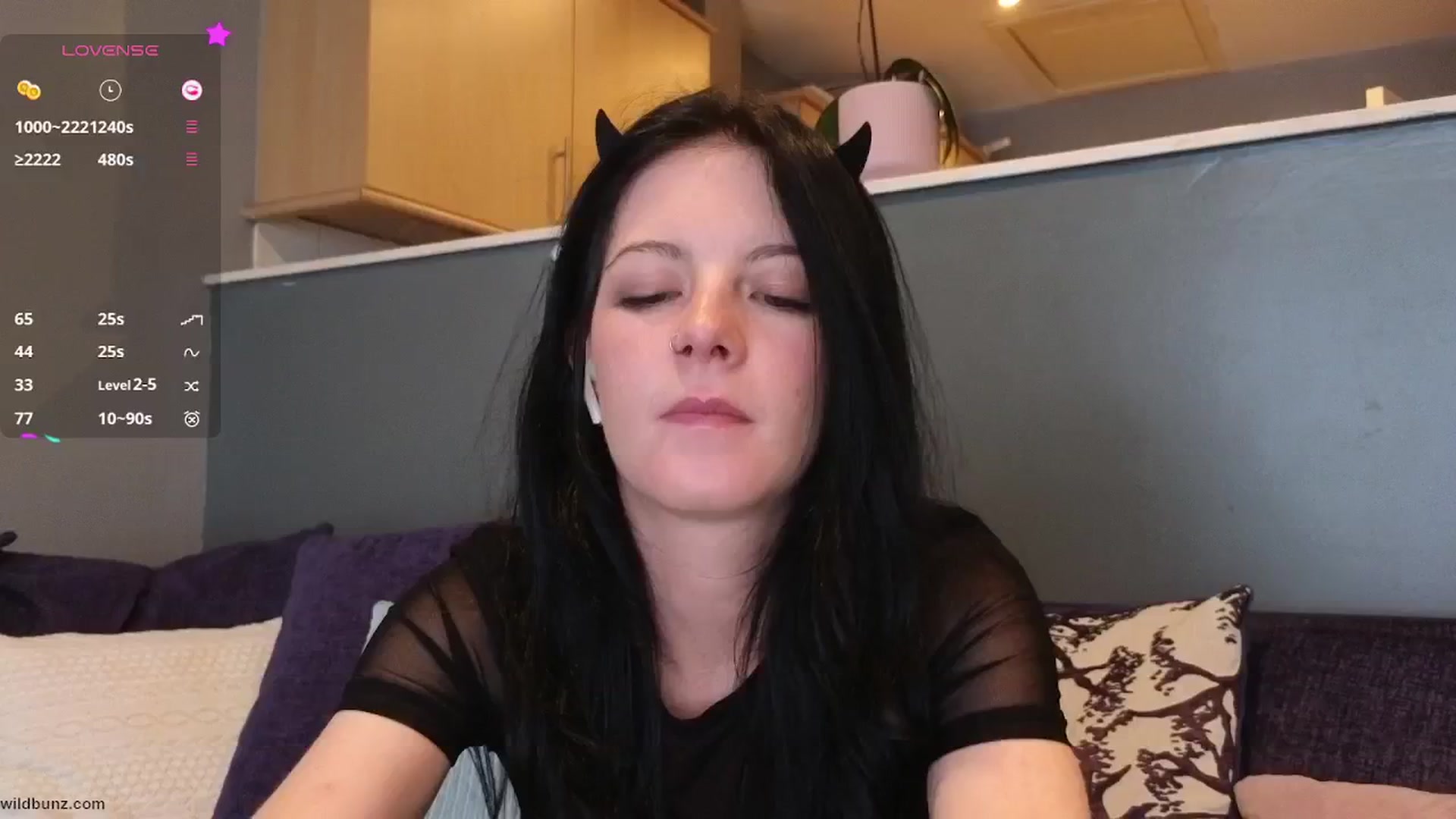 Gallery image thumbnail from bunz_x's myfreecams stream on, 06/02/2025, 14:09 image 18 of 20
