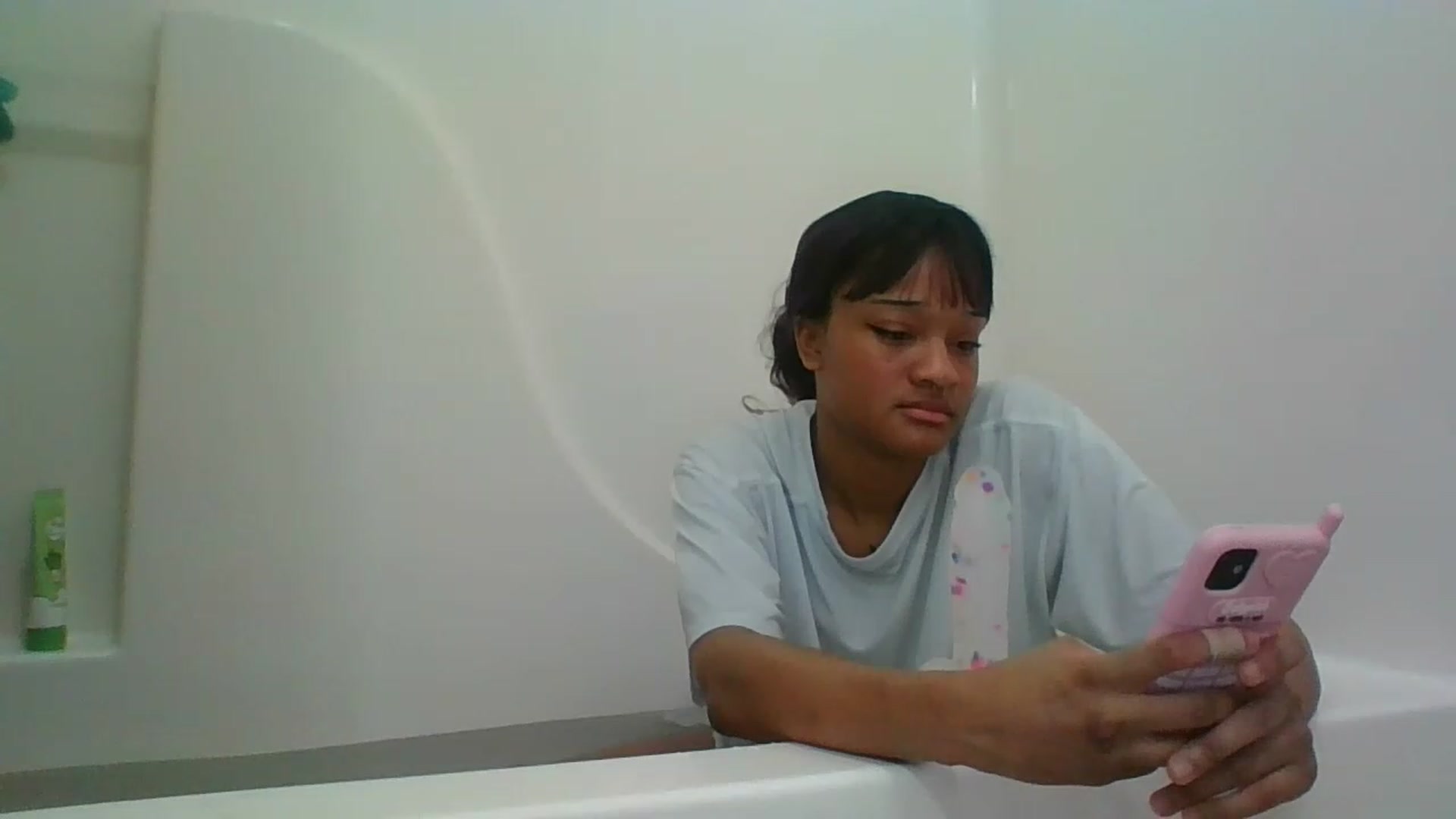 Gallery image thumbnail from bustybarbie_'s myfreecams stream on, 11/20/2022, 03:38 image 8 of 20