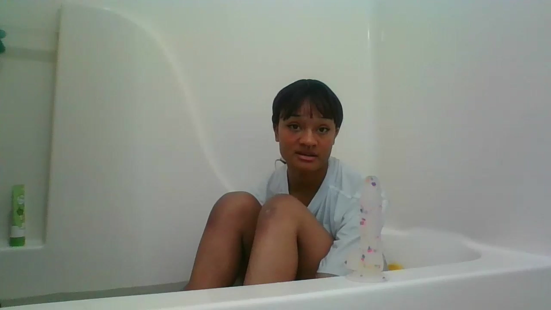 Gallery image thumbnail from bustybarbie_'s myfreecams stream on, 11/20/2022, 03:38 image 9 of 20