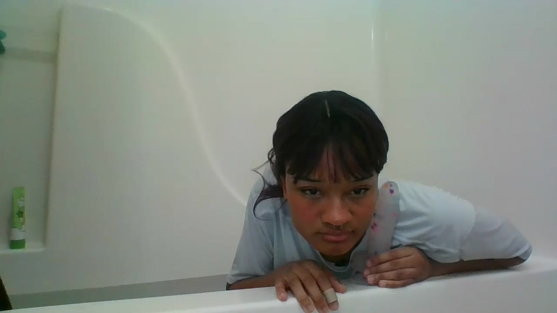 Gallery image thumbnail from bustybarbie_'s myfreecams stream on, 11/20/2022, 03:38 image 4 of 20