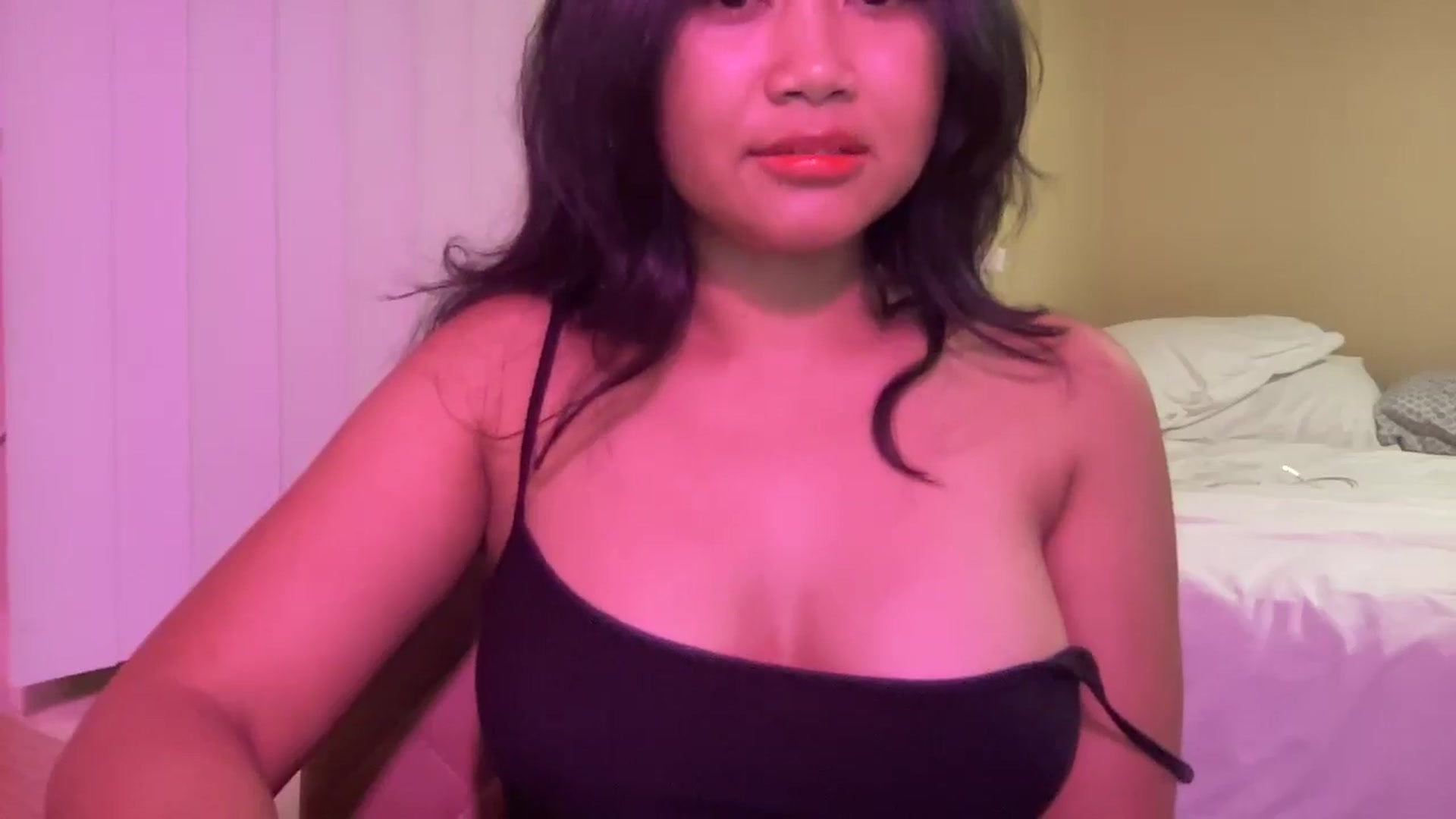 Gallery image thumbnail from buttercupss's myfreecams stream on, 03/07/2025, 08:20 image 7 of 20