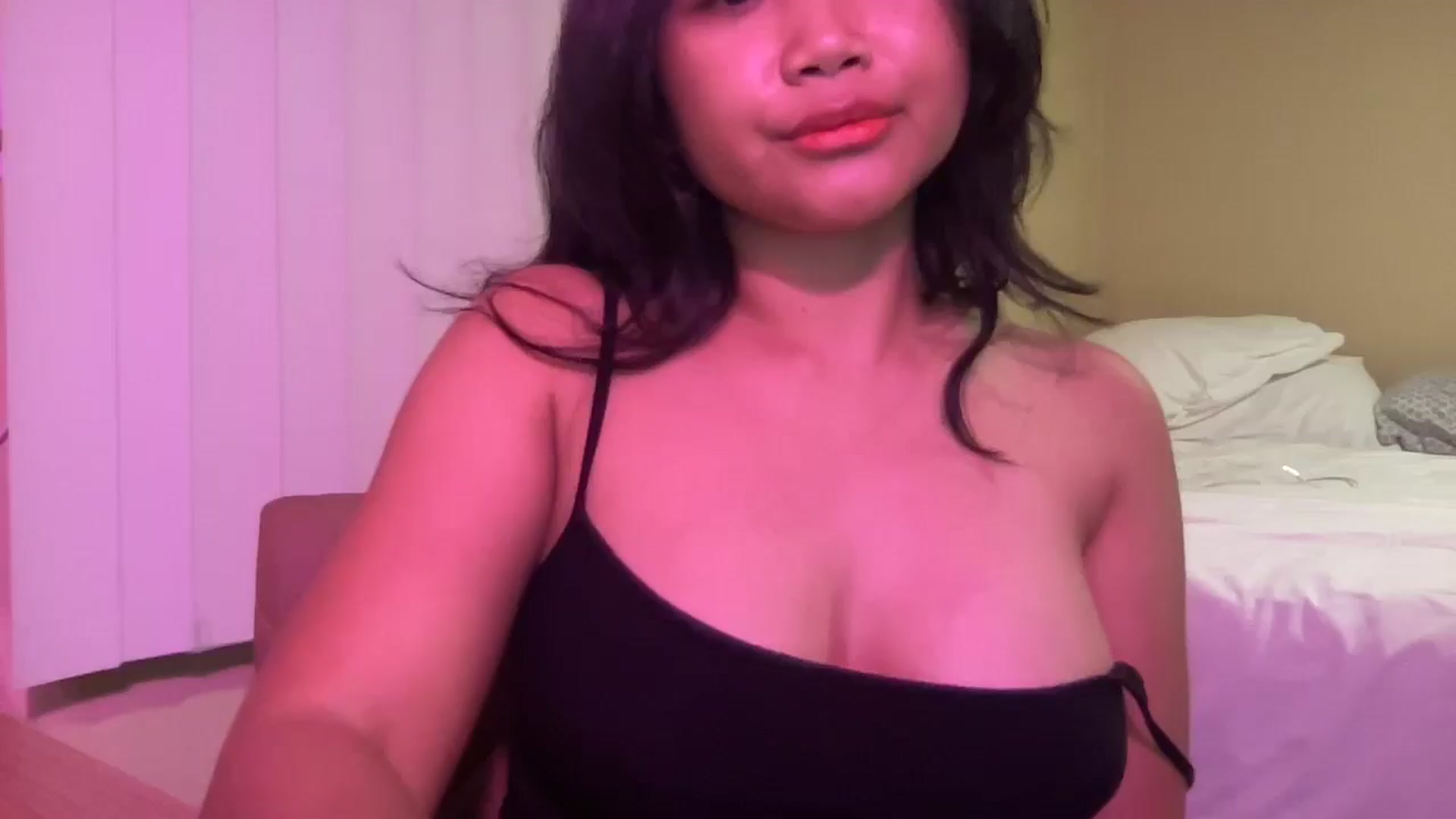 Gallery image thumbnail from buttercupss's myfreecams stream on, 03/07/2025, 08:20 image 1 of 20