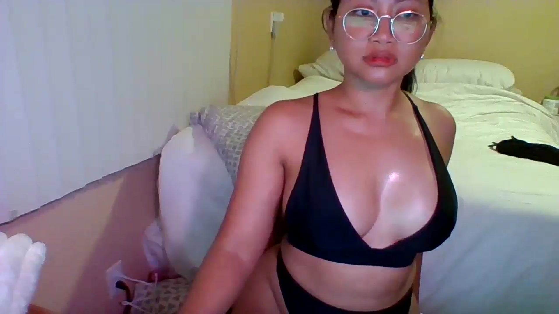 Gallery image thumbnail from buttercupss's myfreecams stream on, 03/19/2025, 23:42 image 19 of 20