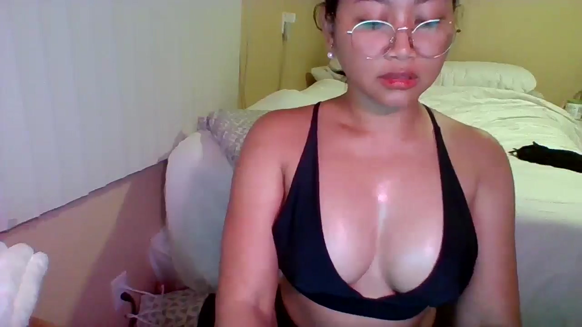 Gallery image thumbnail from buttercupss's myfreecams stream on, 03/19/2025, 23:42 image 14 of 20