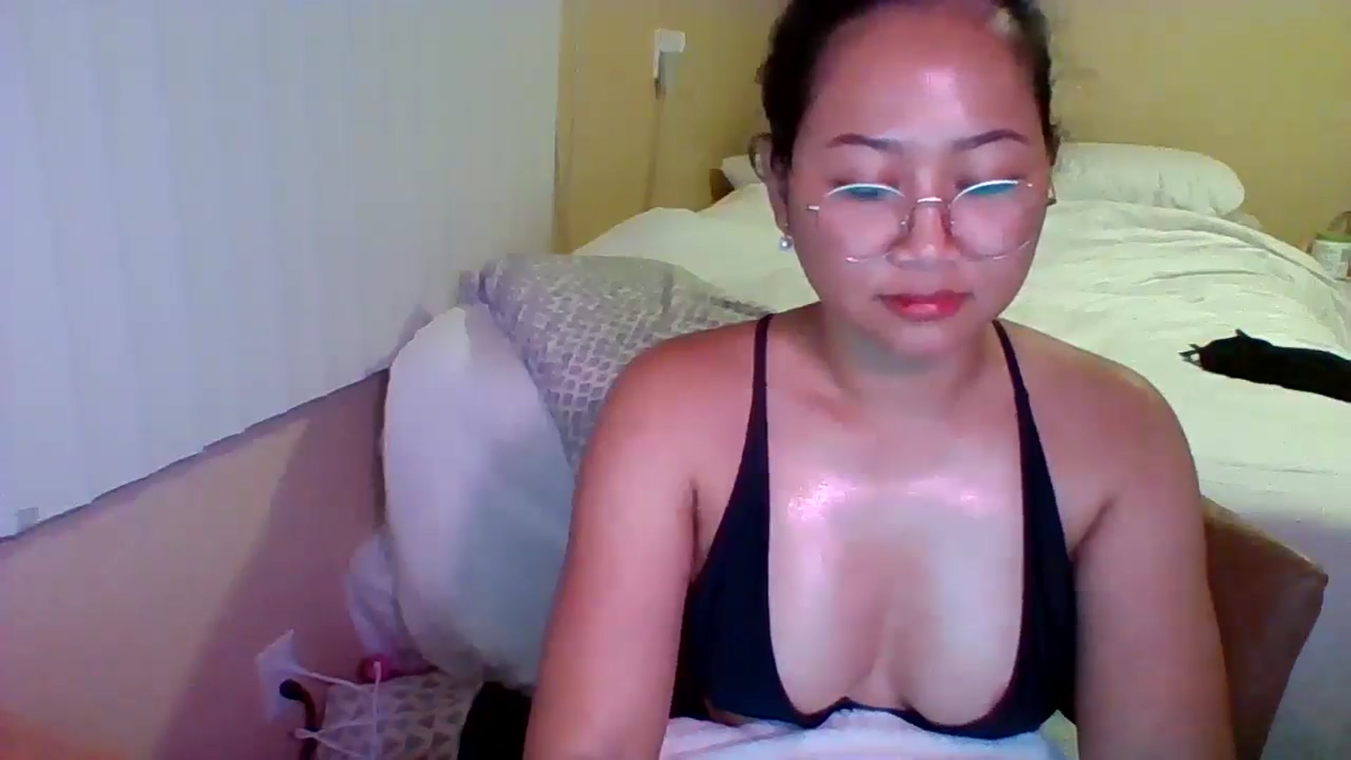 Gallery image thumbnail from buttercupss's myfreecams stream on, 03/19/2025, 23:42 image 2 of 20