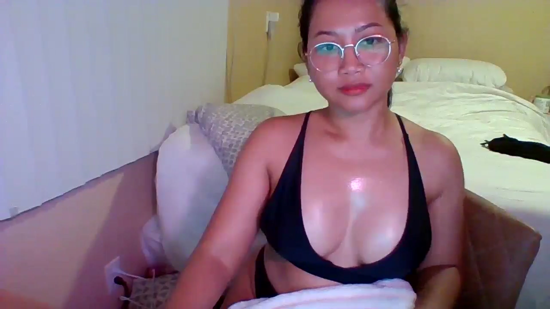 Gallery image thumbnail from buttercupss's myfreecams stream on, 03/19/2025, 23:42 image 3 of 20
