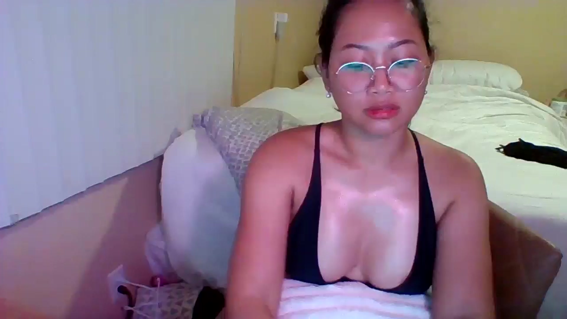 Gallery image thumbnail from buttercupss's myfreecams stream on, 03/19/2025, 23:42 image 1 of 20