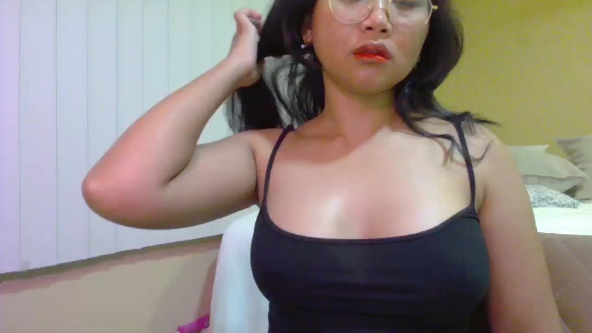 Gallery image thumbnail from buttercupss's myfreecams stream on, 03/22/2025, 08:36 image 13 of 20