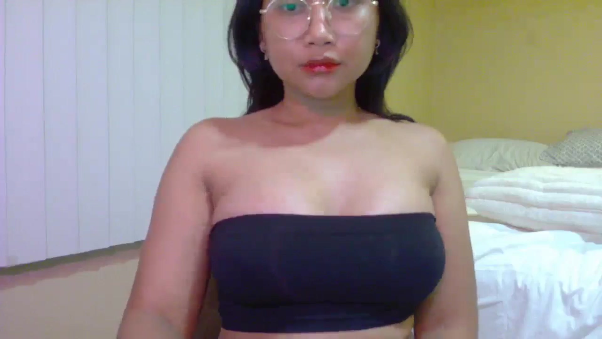 Gallery image thumbnail from buttercupss's myfreecams stream on, 03/22/2025, 23:07 image 15 of 20