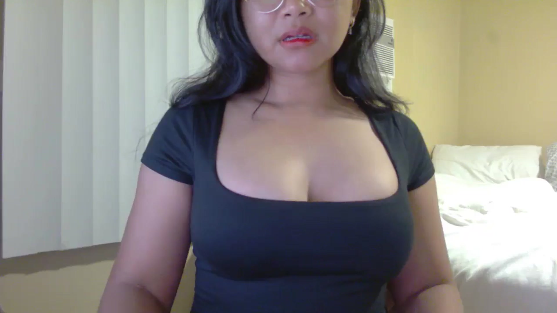 Gallery image thumbnail from buttercupss's myfreecams stream on, 03/24/2025, 08:25 image 1 of 20