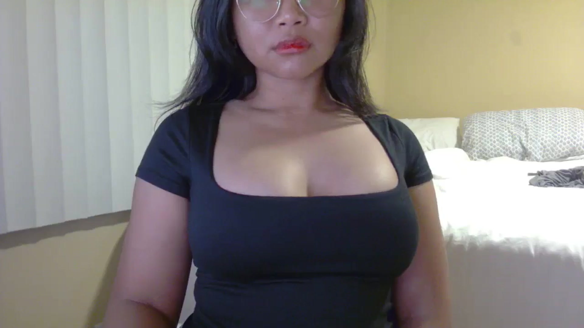 Gallery image thumbnail from buttercupss's myfreecams stream on, 03/24/2025, 08:25 image 17 of 20