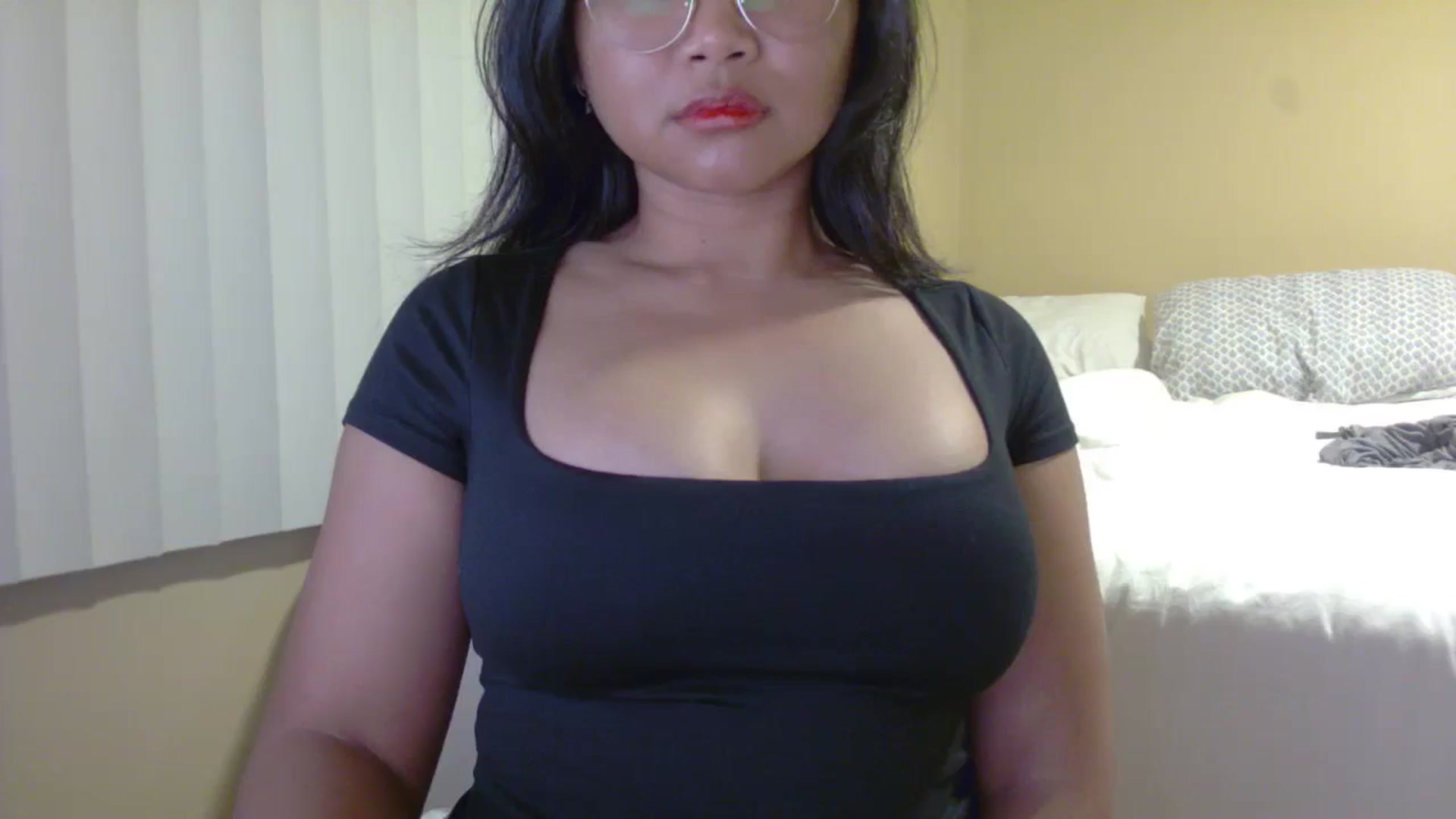 Gallery image thumbnail from buttercupss's myfreecams stream on, 03/24/2025, 08:25 image 15 of 20