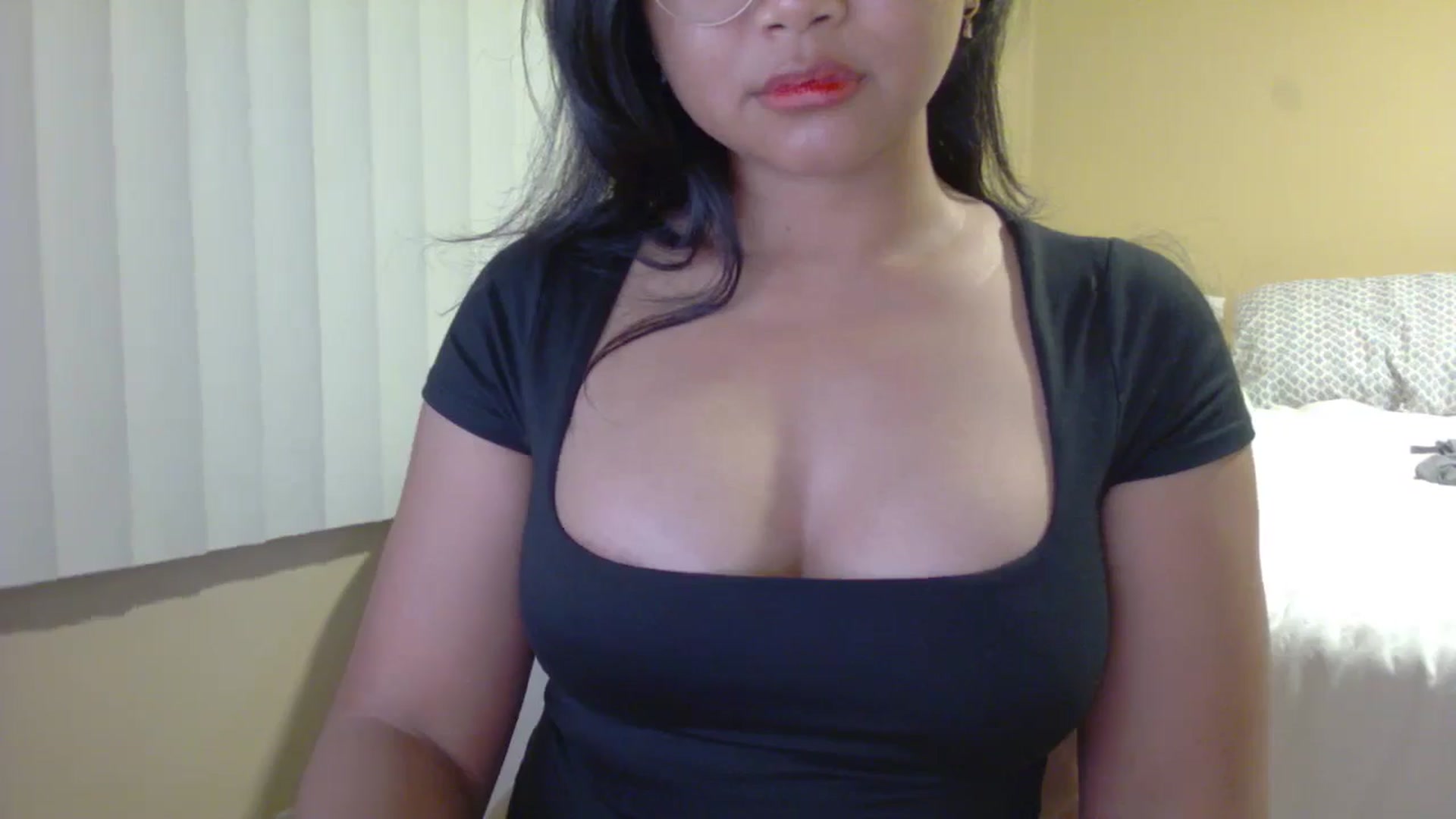 Gallery image thumbnail from buttercupss's myfreecams stream on, 03/24/2025, 08:25 image 6 of 20