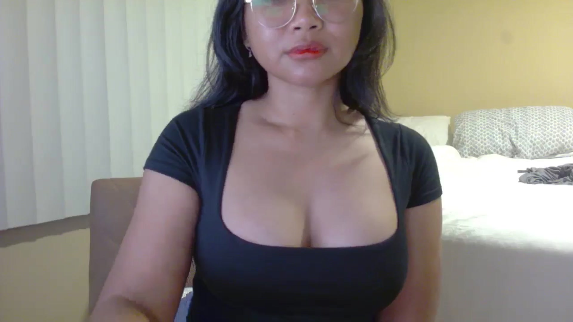 Gallery image thumbnail from buttercupss's myfreecams stream on, 03/24/2025, 08:42 image 19 of 20