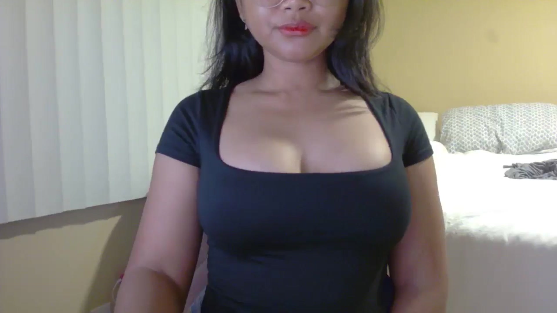 Gallery image thumbnail from buttercupss's myfreecams stream on, 03/24/2025, 08:42 image 11 of 20