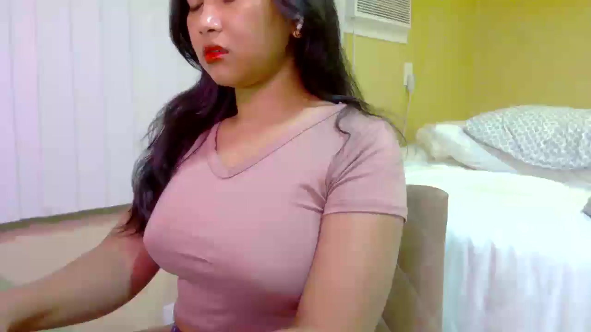 Gallery image thumbnail from buttercupss's myfreecams stream on, 03/28/2025, 08:49 image 12 of 20