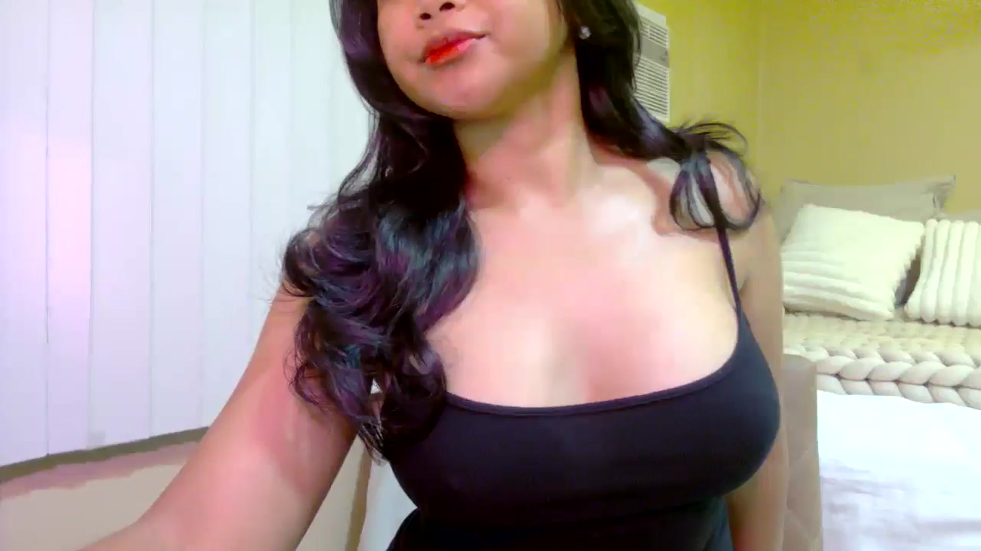 Gallery image thumbnail from buttercupss's myfreecams stream on, 04/04/2025, 09:48 image 4 of 20